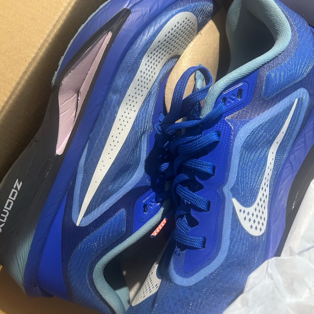 Nike Zoom Blue and White Sneakers